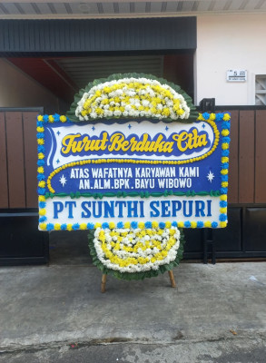 Papan Bunga Duka di Tadu Raya