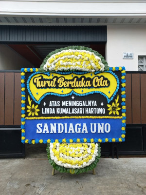 Papan Bunga Duka di Tadu Raya